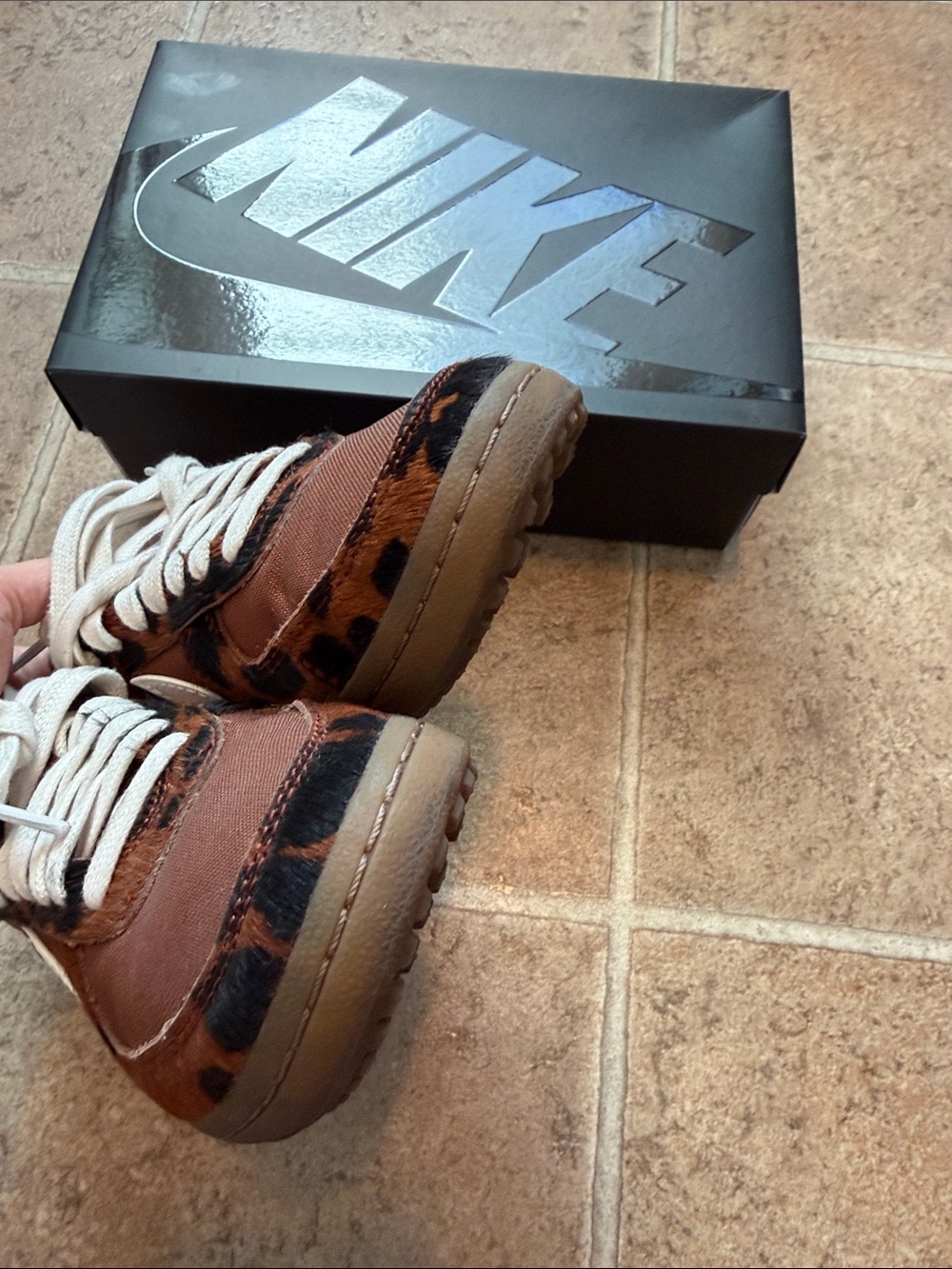Women’s WMNS Nike Field General Sneakers. Size U.S. W7.5/M6 - Picture 7 of 10